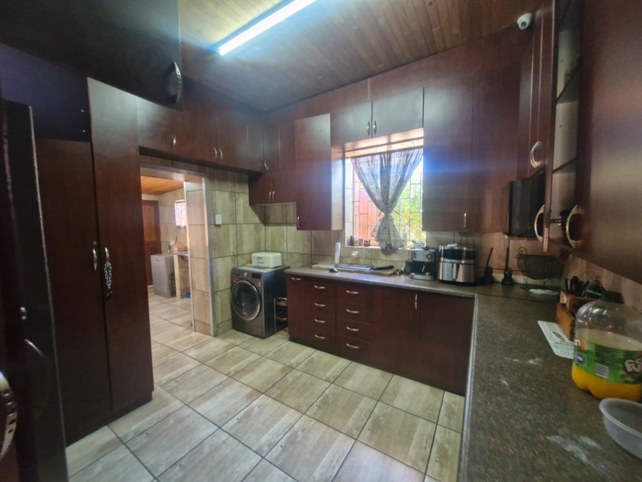 10 Bedroom Property for Sale in Kathu Northern Cape